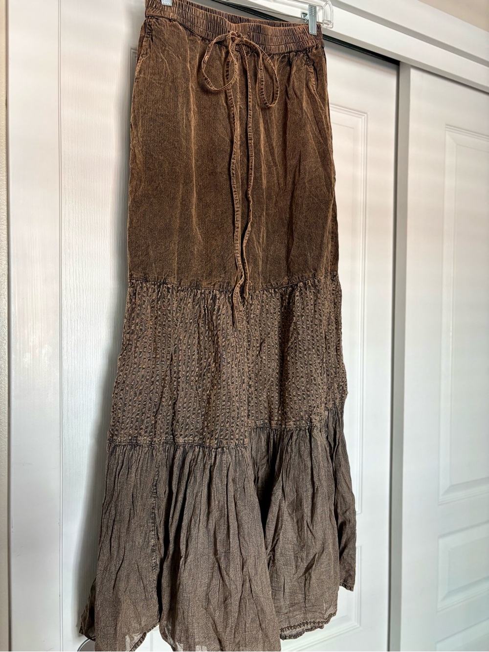 Young Threads NWT Boho Chic Tiered Patch Inserted Corduroy Mocha Wide Leg Pants - Picture 14 of 17